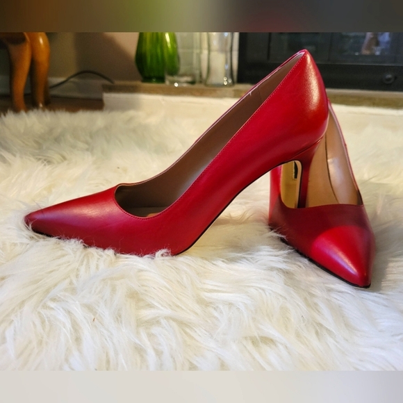 via spiga nikole pump